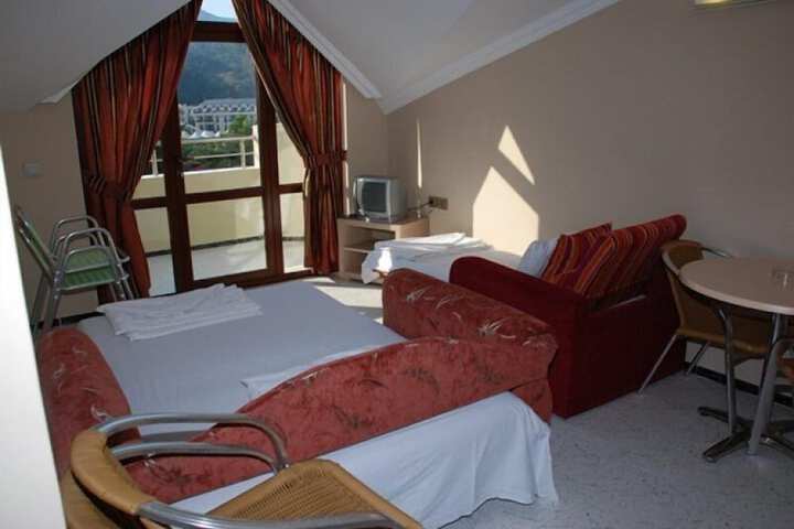 Room 4 of 44