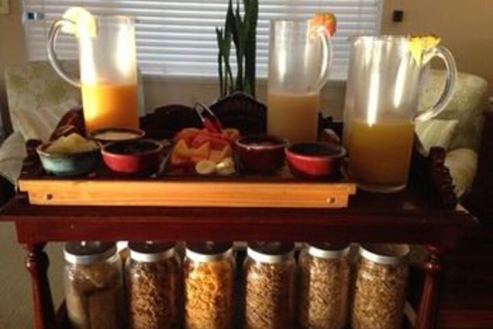 Breakfast/Coffee Service 4 of 28