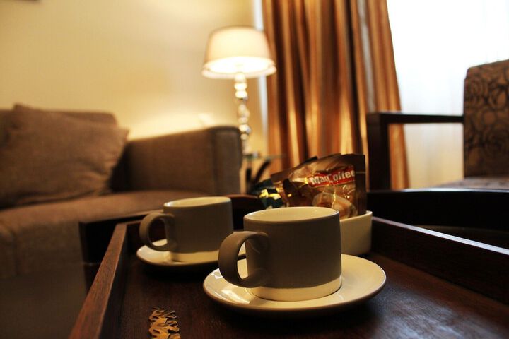 Lounge 85 of 102