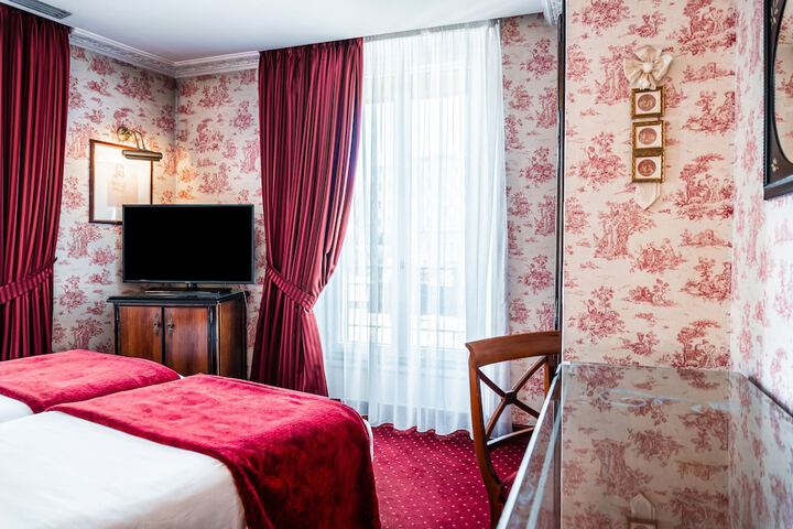 Room 10 of 38