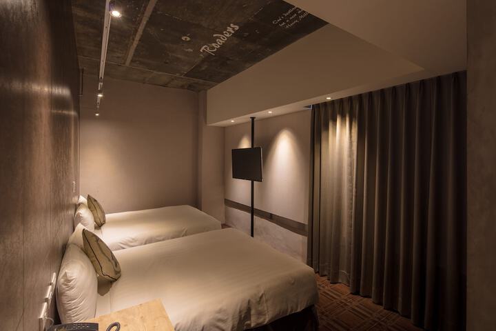 Room 20 of 76