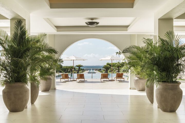 Entrance & Lobby