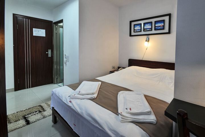 Room 18 of 55