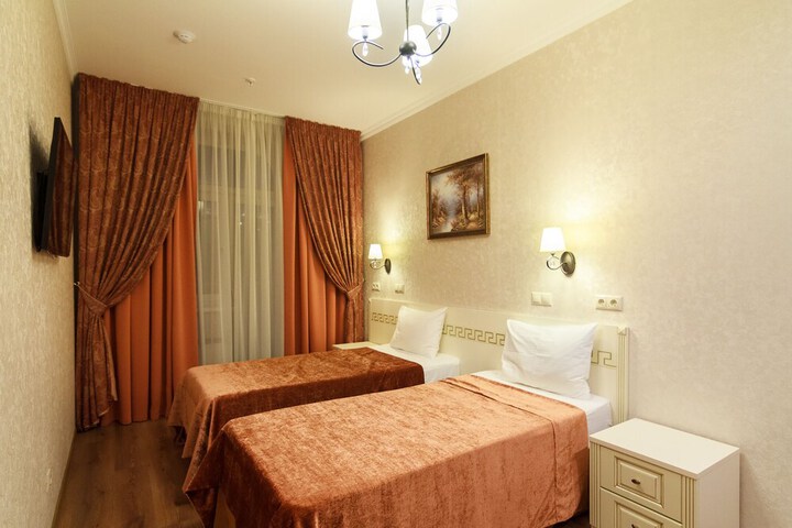 Room 16 of 46