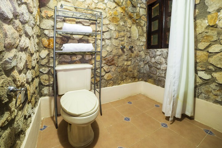 Room 42 of 67