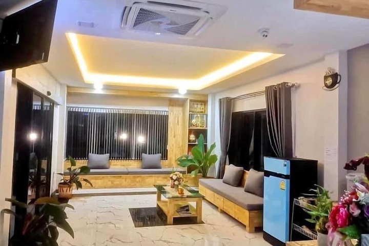 Add Ubon Hotel