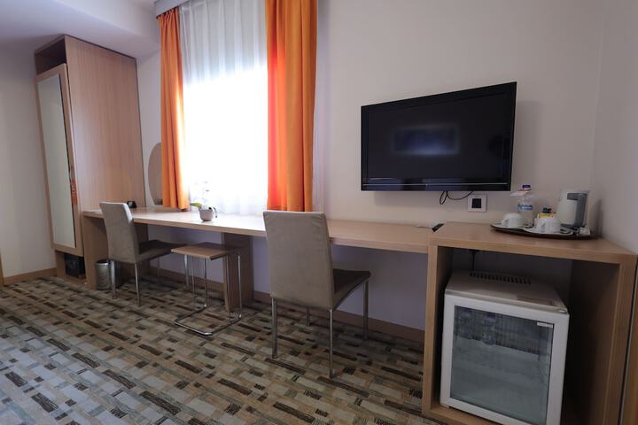Room 10 of 54