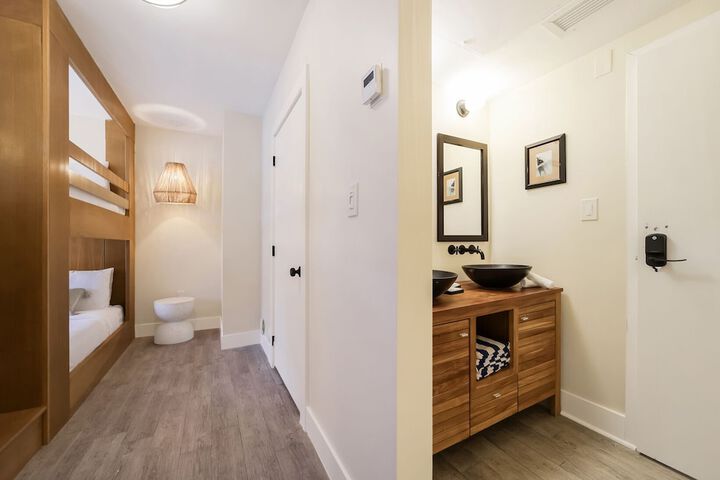 Room 14 of 21