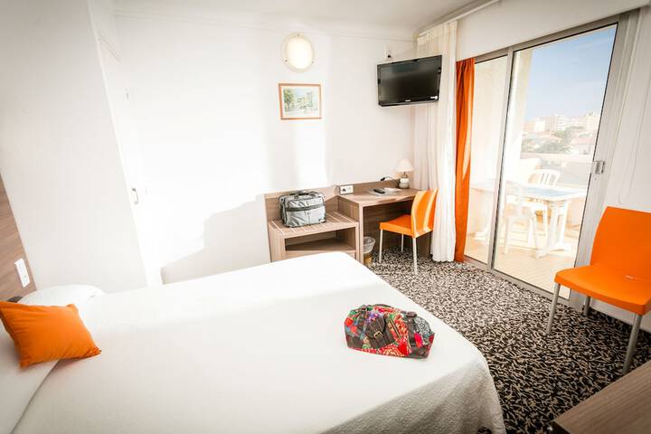Room 9 of 87