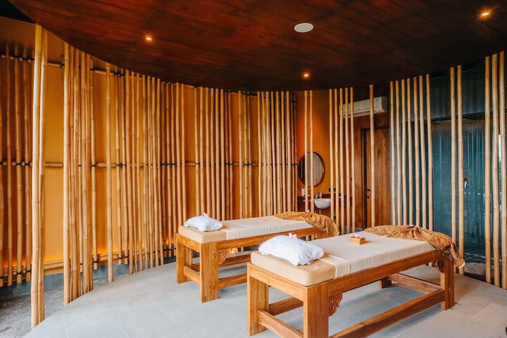 Spa 26 of 38