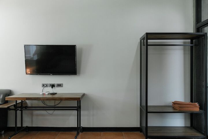 Room 33 of 187