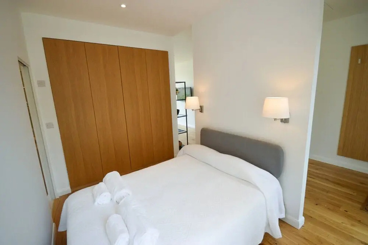 Room 2 of 11