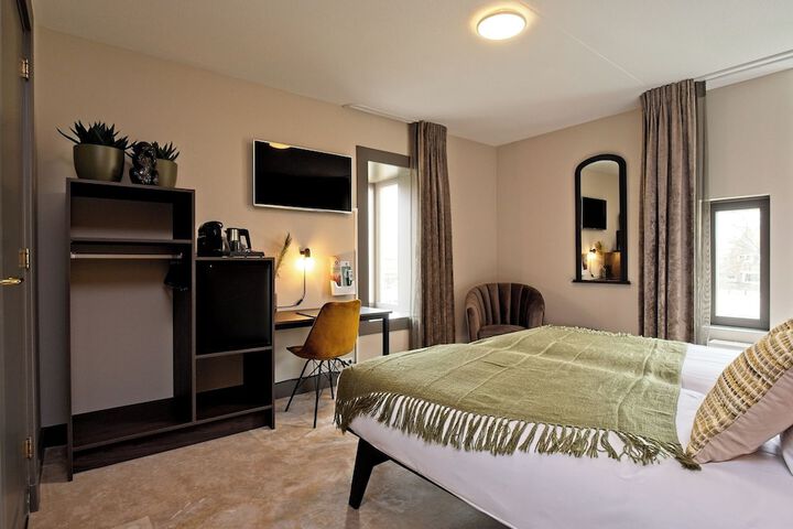 Room 57 of 110