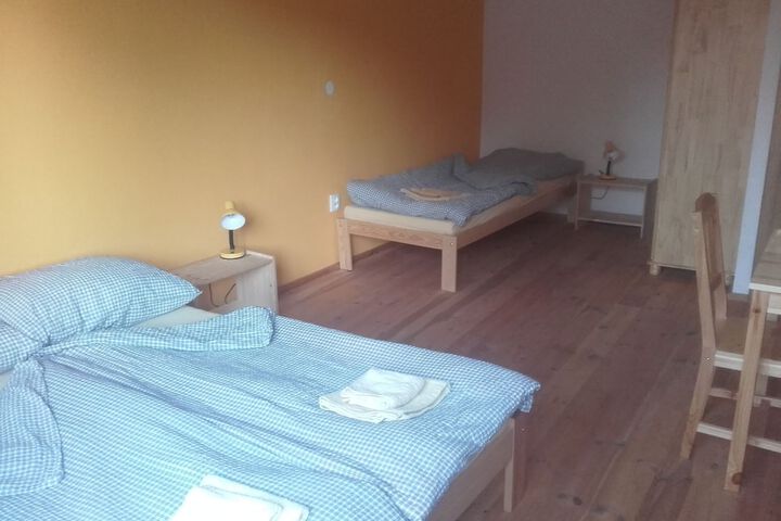Room 10 of 40