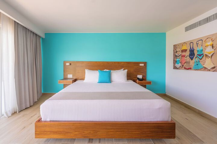 Room 18 of 165