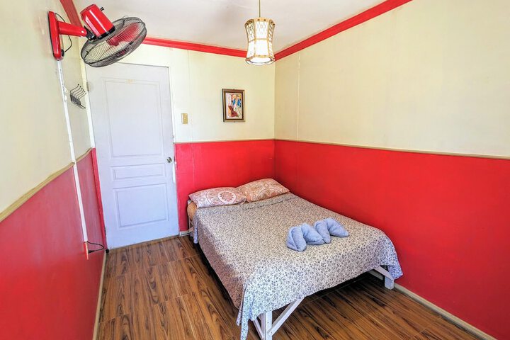 Room 3 of 52