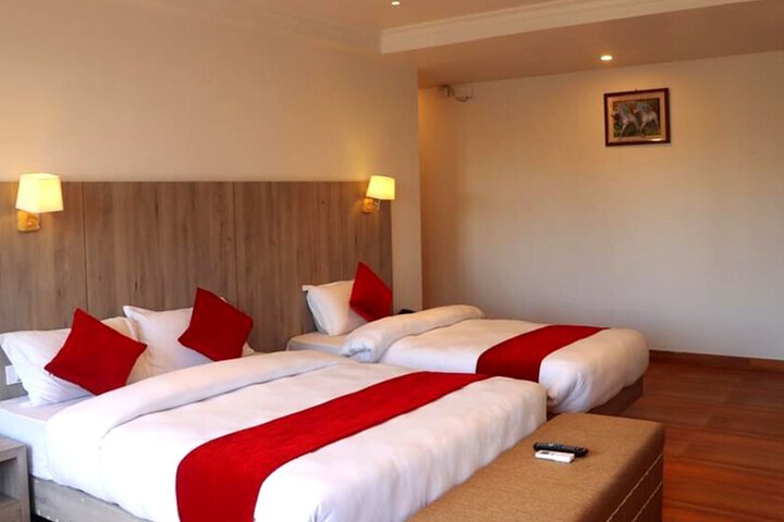 Room 4 of 10