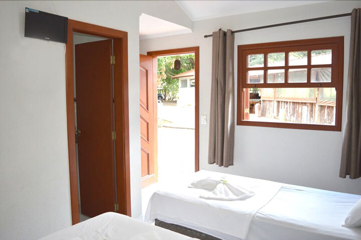 Room 2 of 44