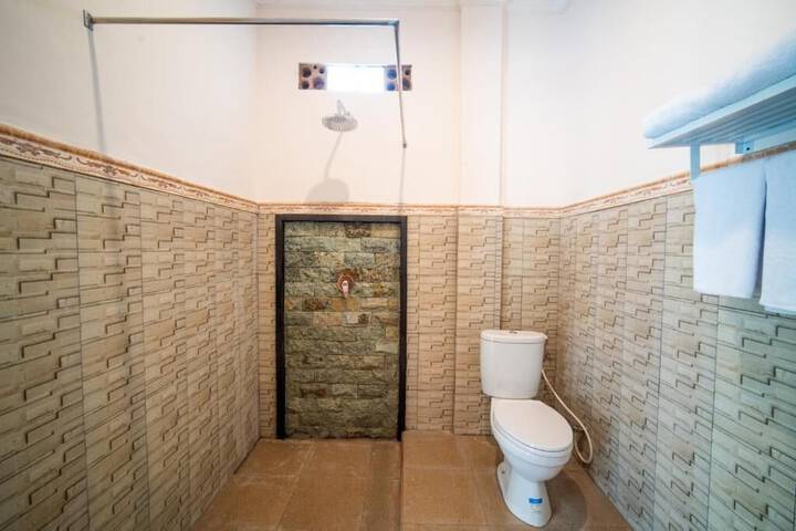 Room 13 of 26
