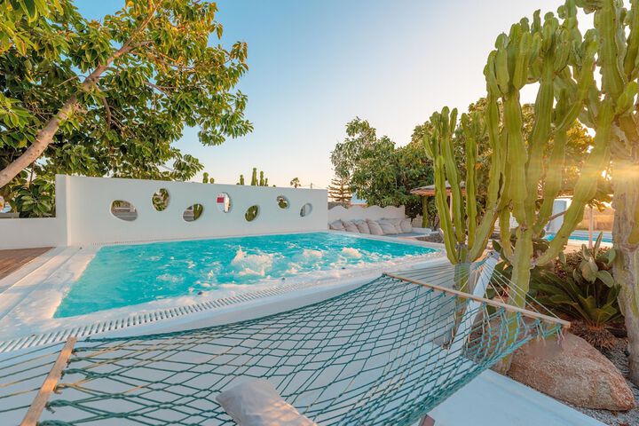 Pool 65 of 135