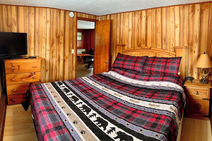 Room 8 of 38