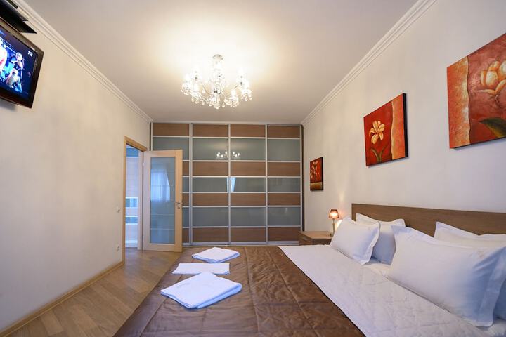 Room 9 of 214