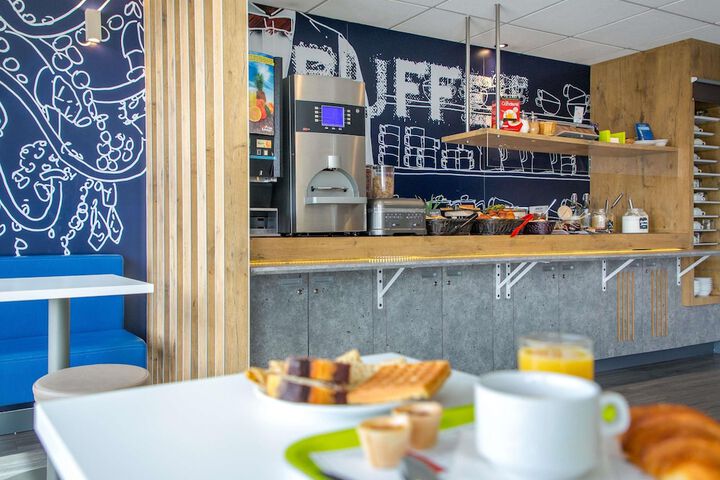 Breakfast/Coffee Service 68 of 118