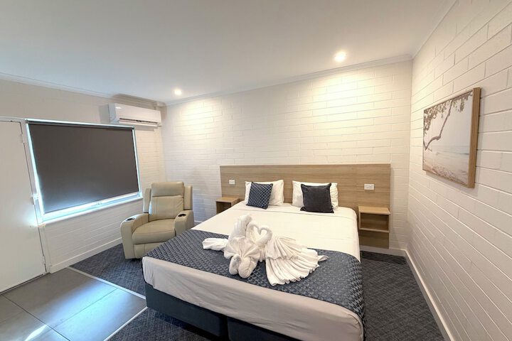 Room 16 of 24