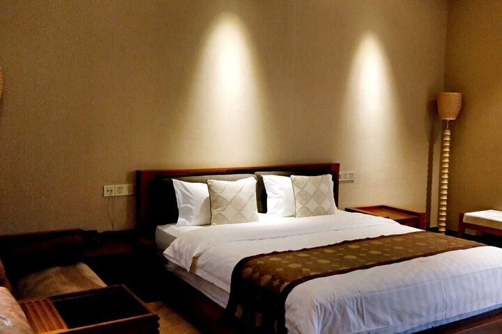 Room 26 of 82