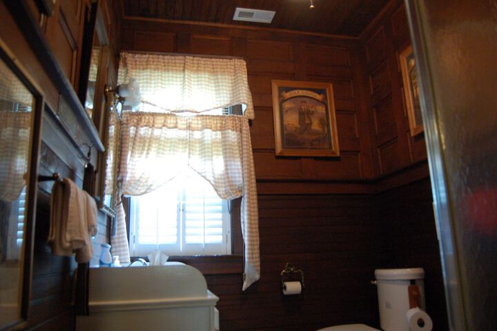 Room 18 of 23