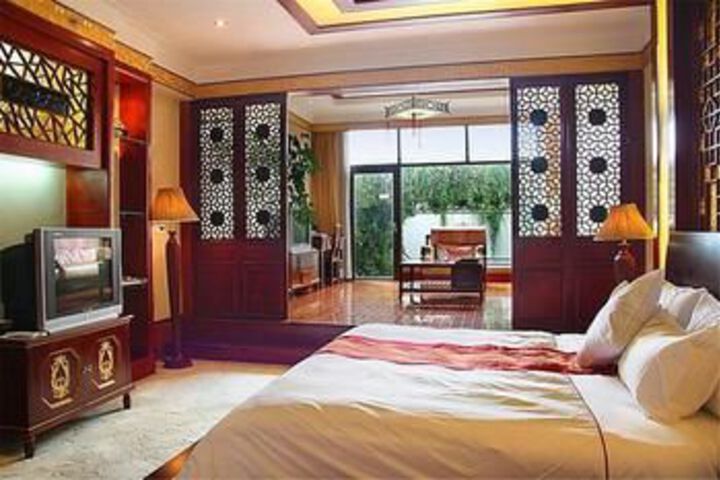 Room 17 of 49