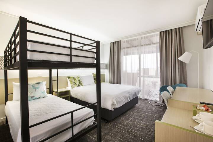 Room 7 of 34