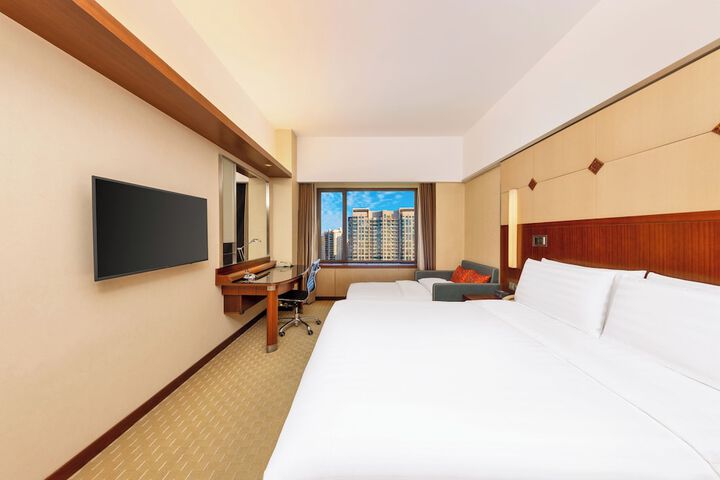Room 26 of 85