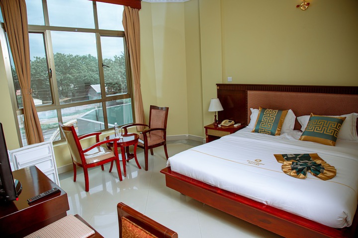Room 15 of 35
