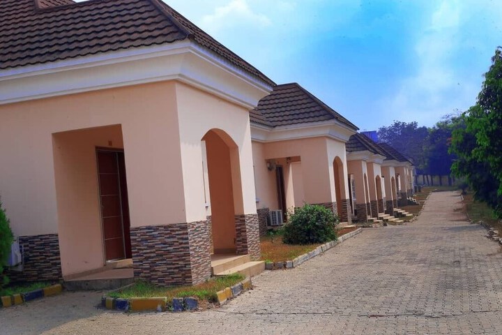 Room 8 of 20
