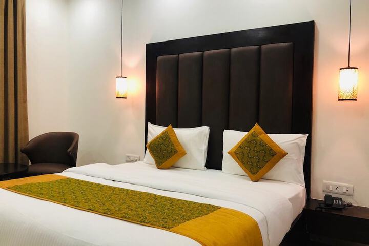 Room 4 of 22