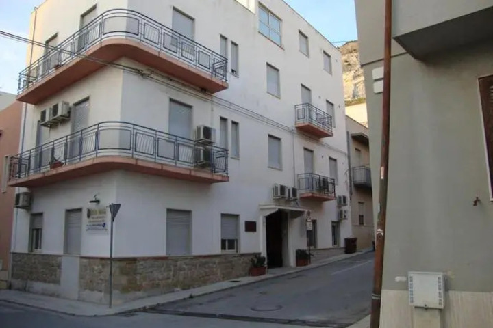 HOTEL AOSTA