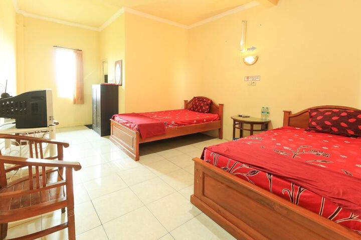 Room 15 of 33
