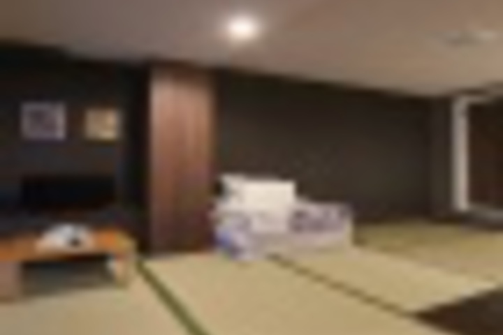 Room 27 of 288
