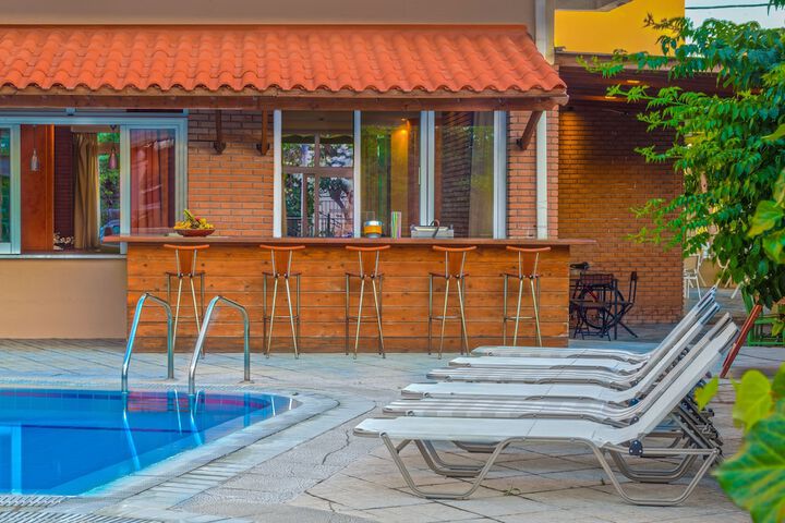 Hotel Pool
