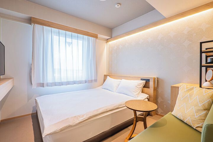 Room 8 of 49