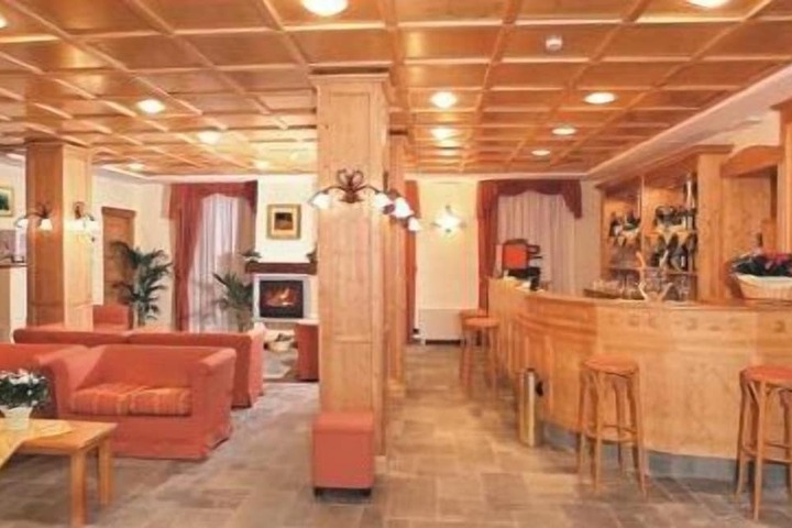 Hotel Interior 11 of 38