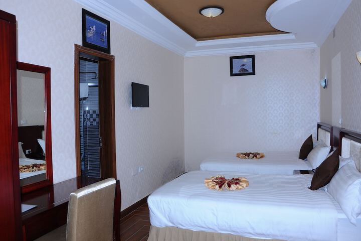 Room 17 of 47