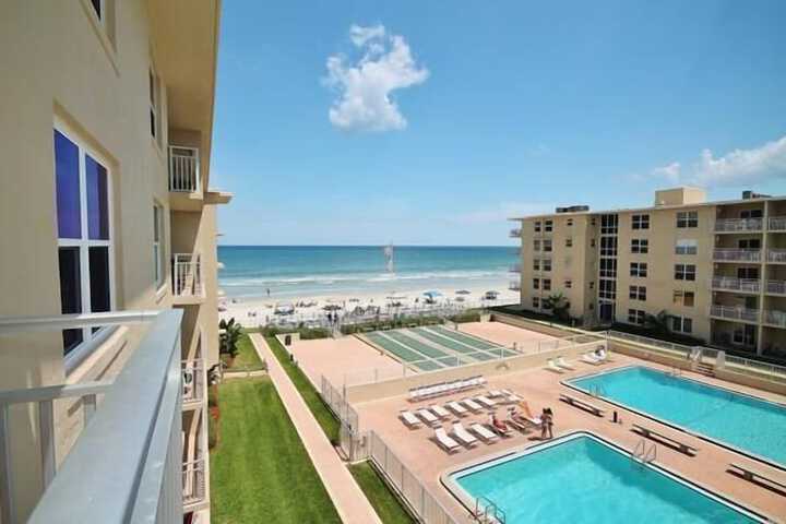 Pool 206 of 264