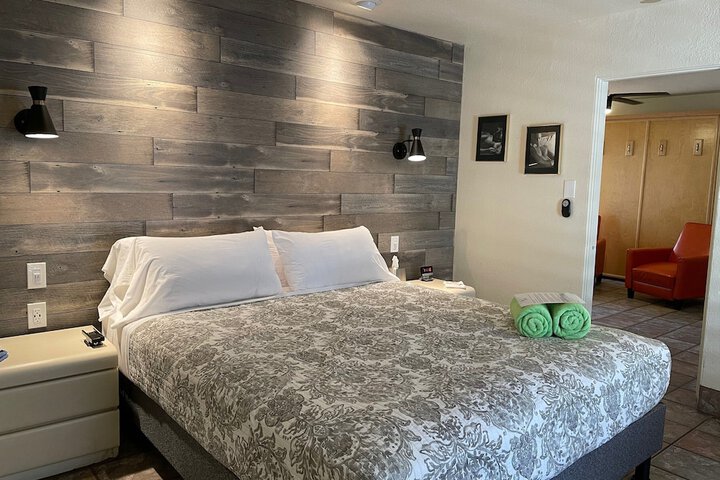 Room 5 of 30