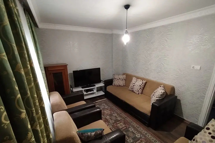 Room 3 of 9