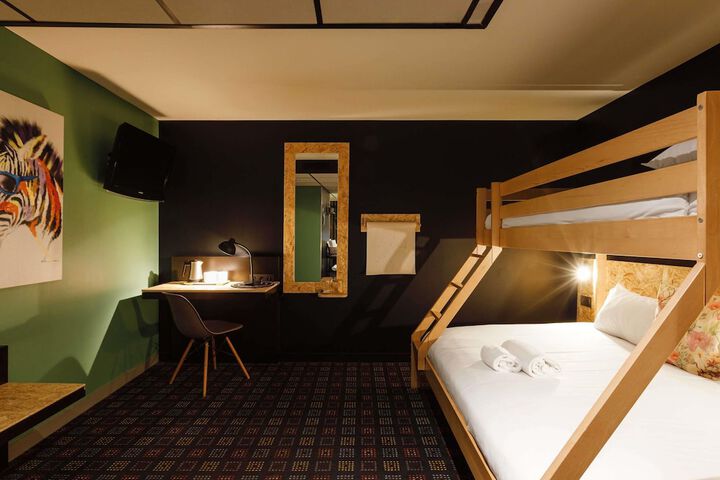 Room 47 of 129