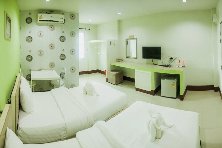 Room 16 of 29