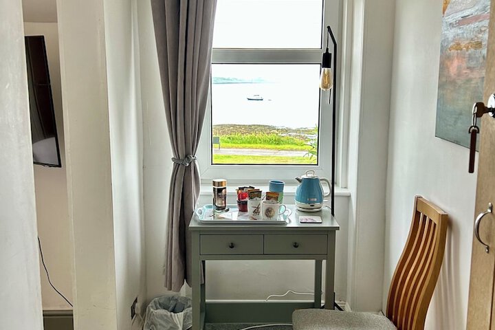 Room 15 of 64