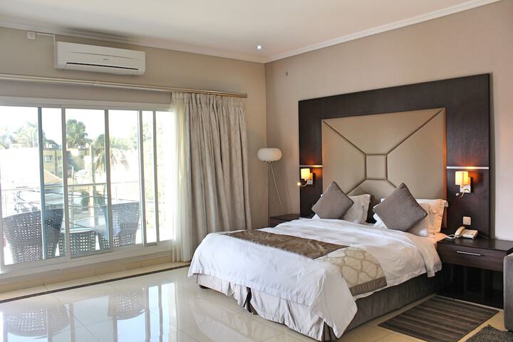 Room 9 of 24